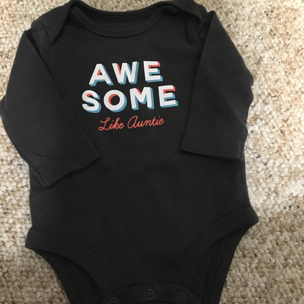 Awesome Aunt onesie